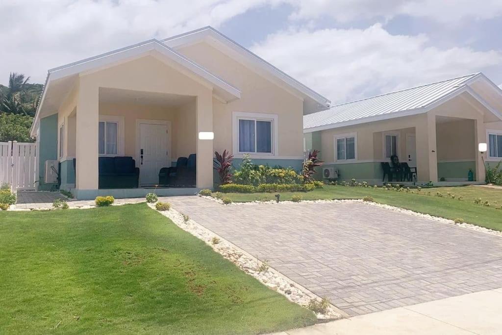Welcome To Our Ocean View Villa! Lucea Exterior foto